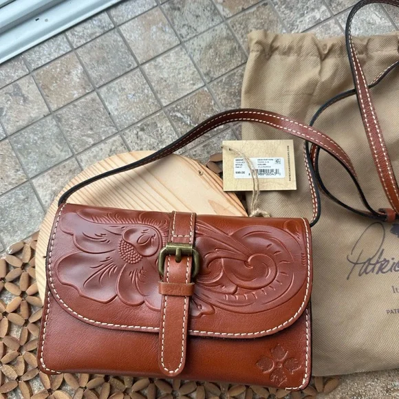 Patricia Nash Floral Embossed Tan Crossbody Bag TORRI TOOLED P06107 FLORANCE - Picture 3 of 13